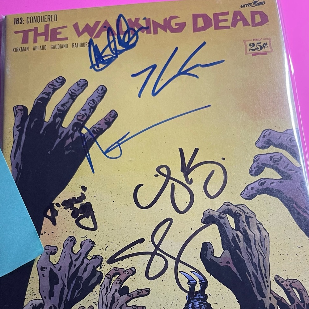 TWD The Walking Dead Autographed Comic #163